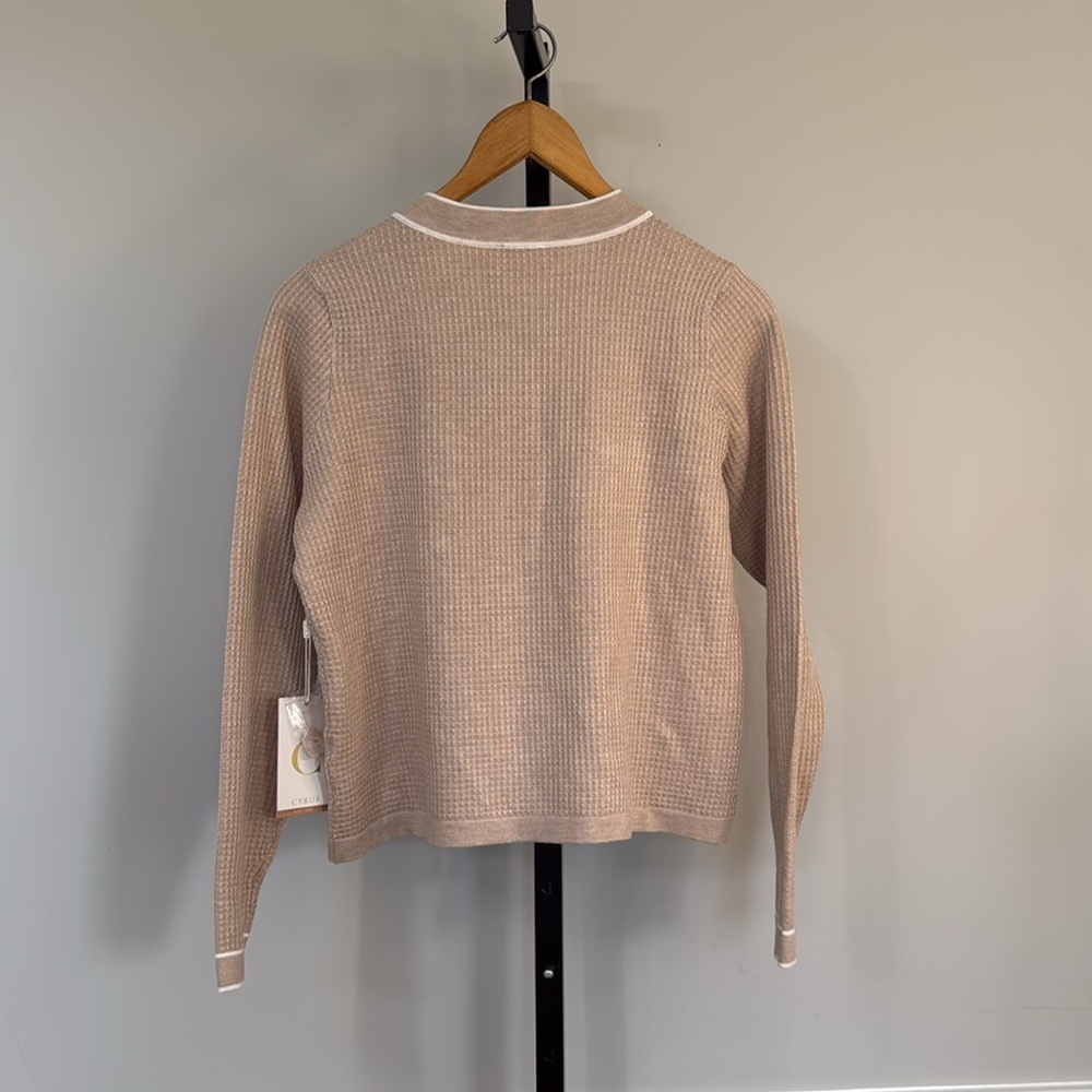 Cyrus NYC oatmeal cream sweater cardigan - Picture 5 of 5